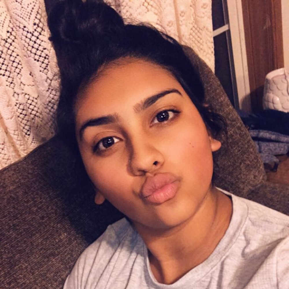Meet your Posher, Alejandra